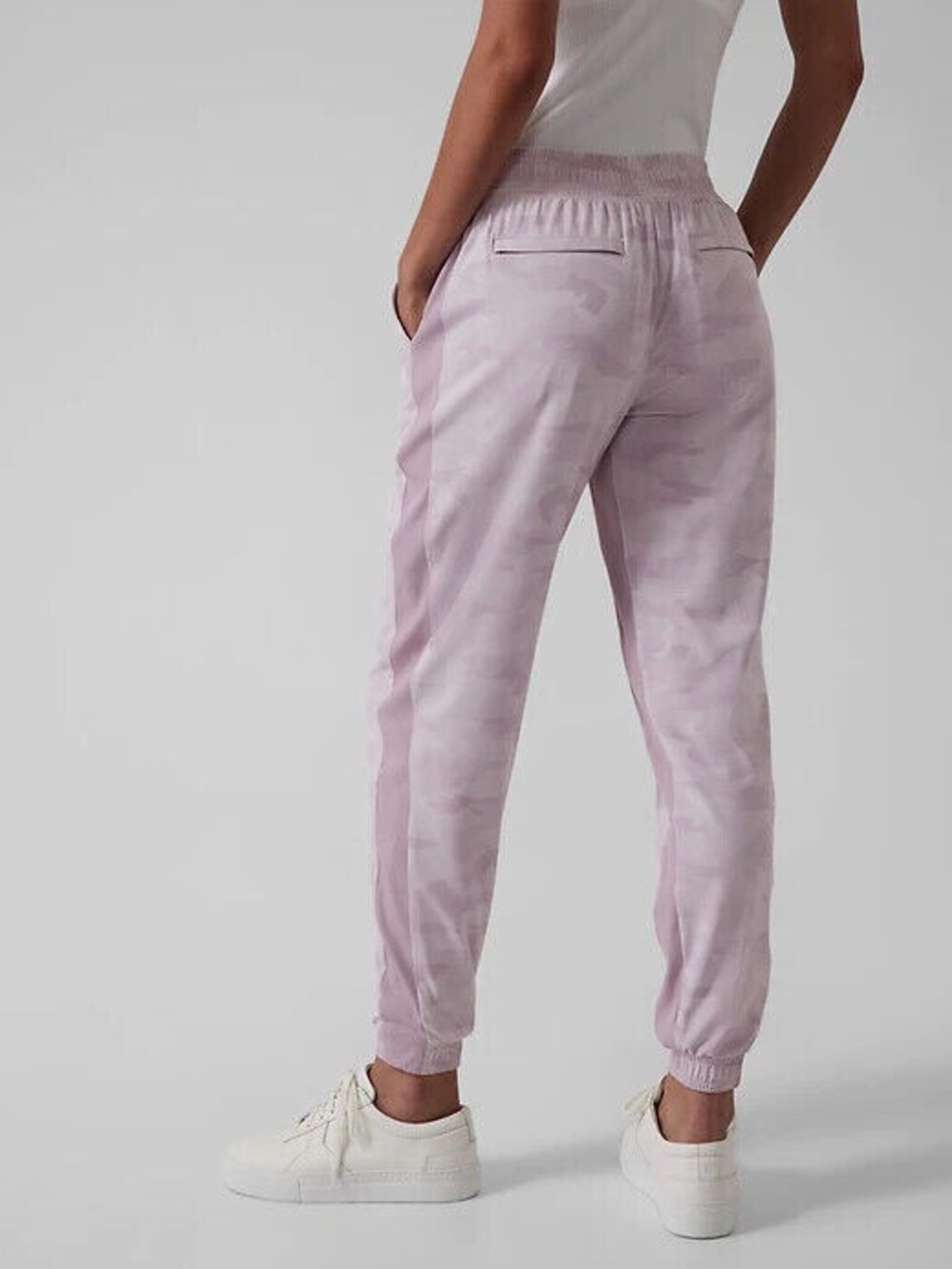 Athleta Brooklyn Lined Camo Joggers Sweatpants in Purple/ Pink- Loungewear Sz 8